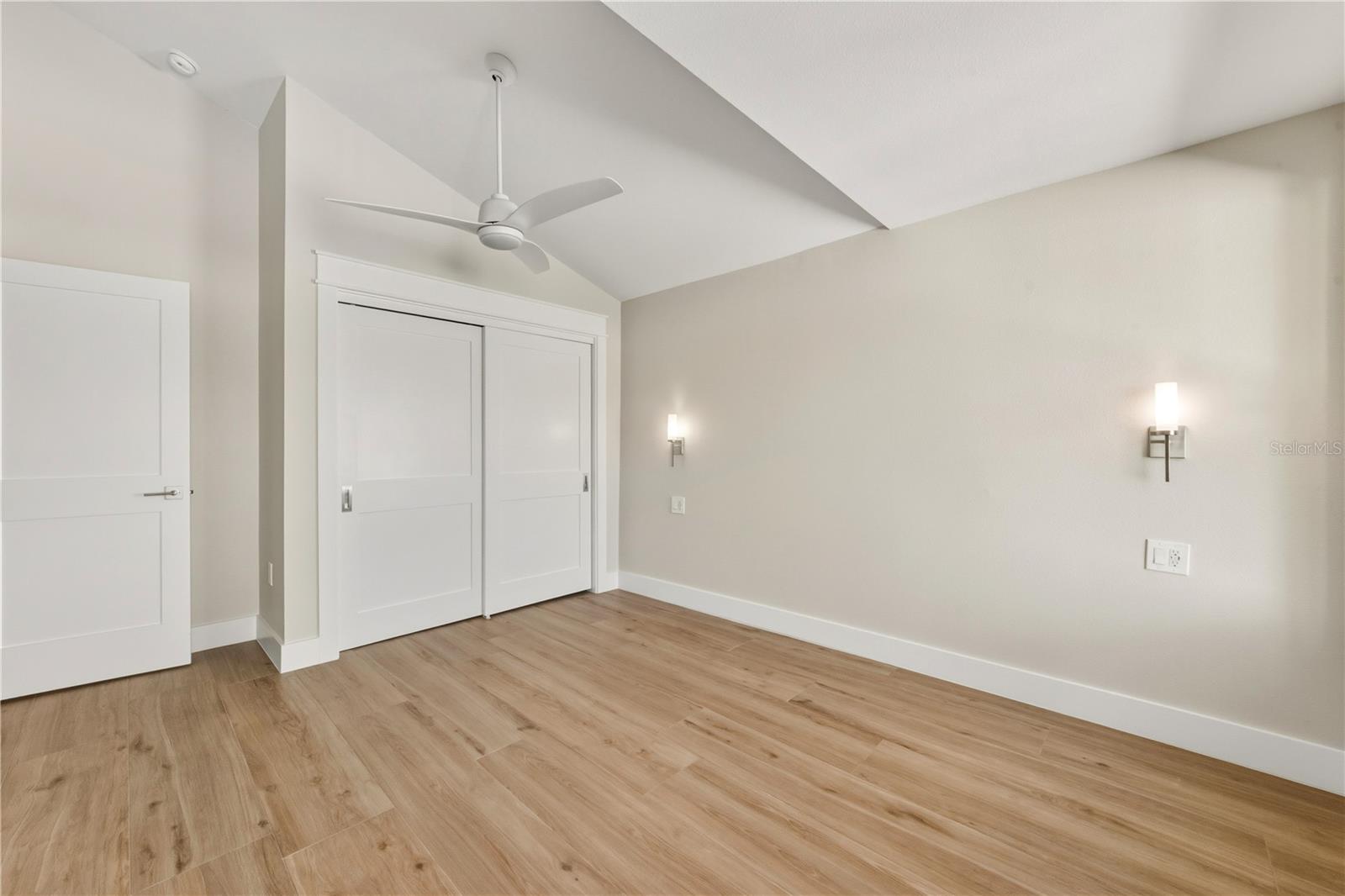 REPLAT OF BONAIRE BAYOU - Residential
