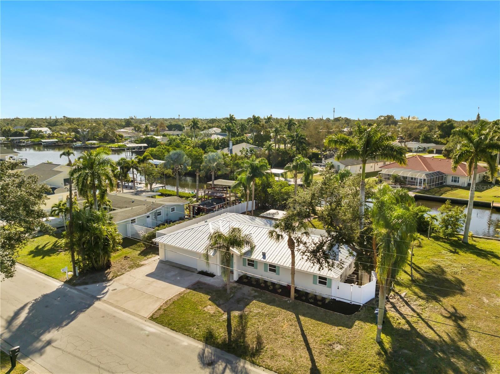 REPLAT OF BONAIRE BAYOU - Residential