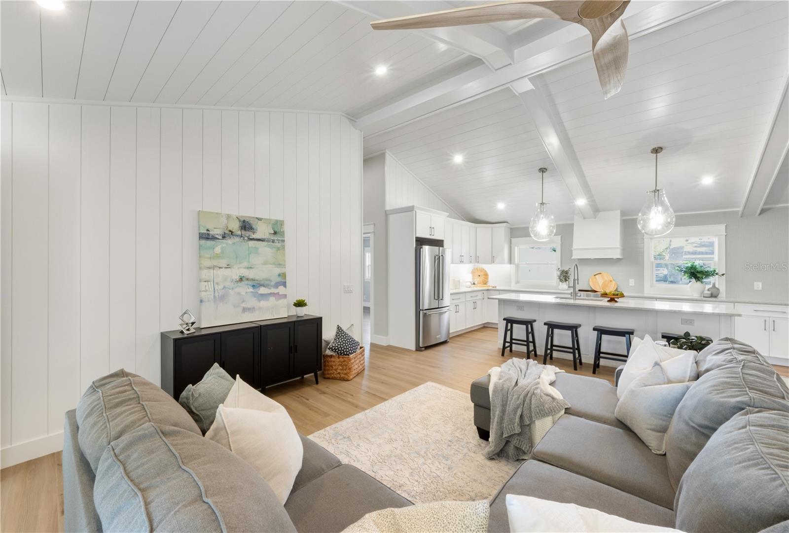 REPLAT OF BONAIRE BAYOU - Residential