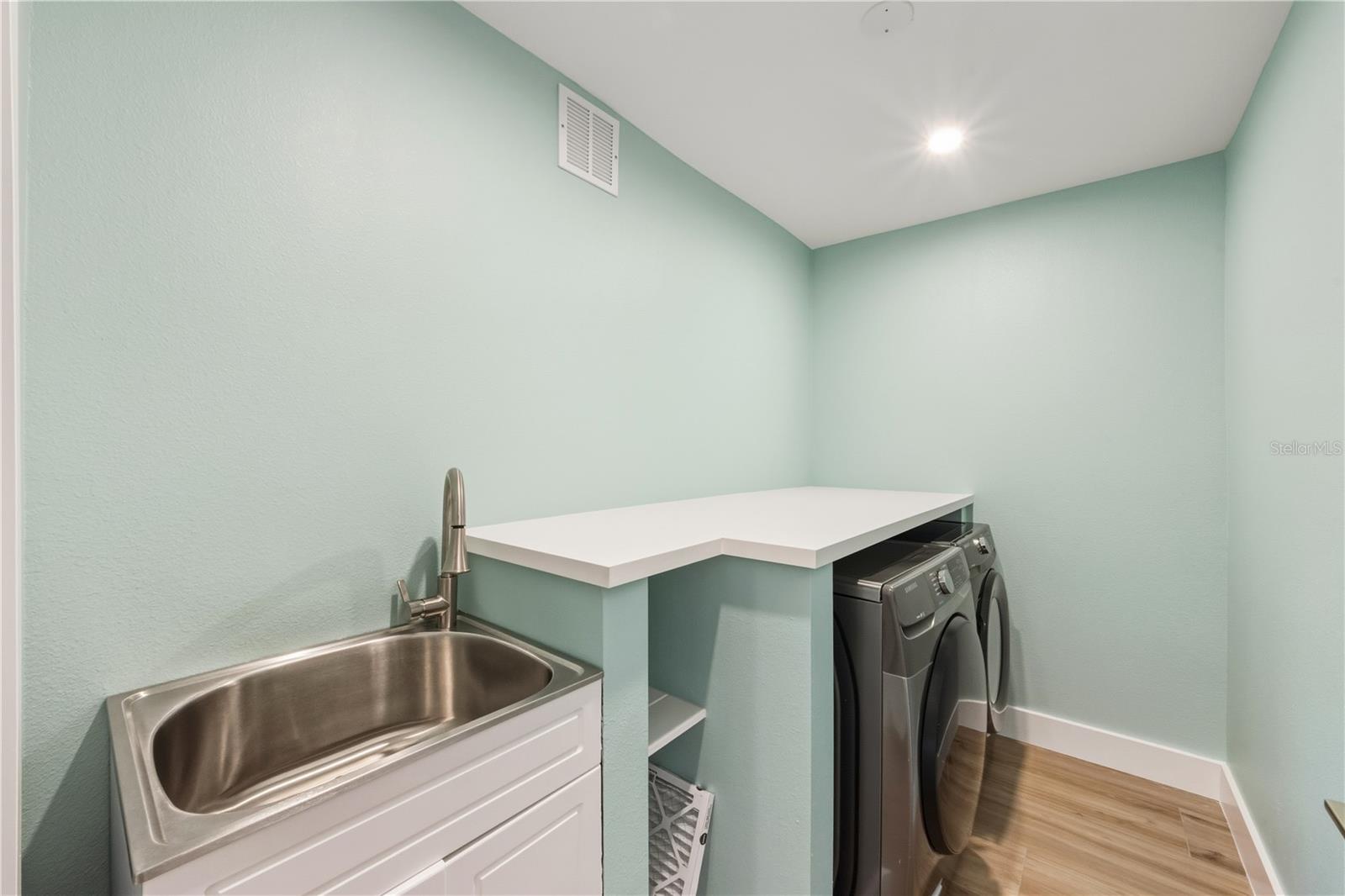 REPLAT OF BONAIRE BAYOU - Residential