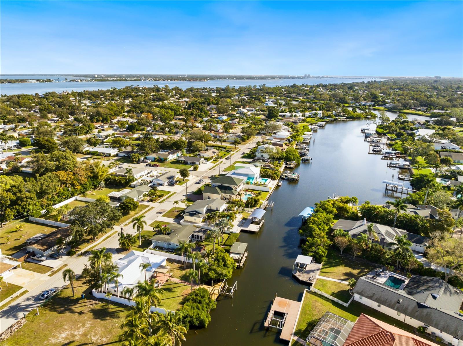 REPLAT OF BONAIRE BAYOU - Residential