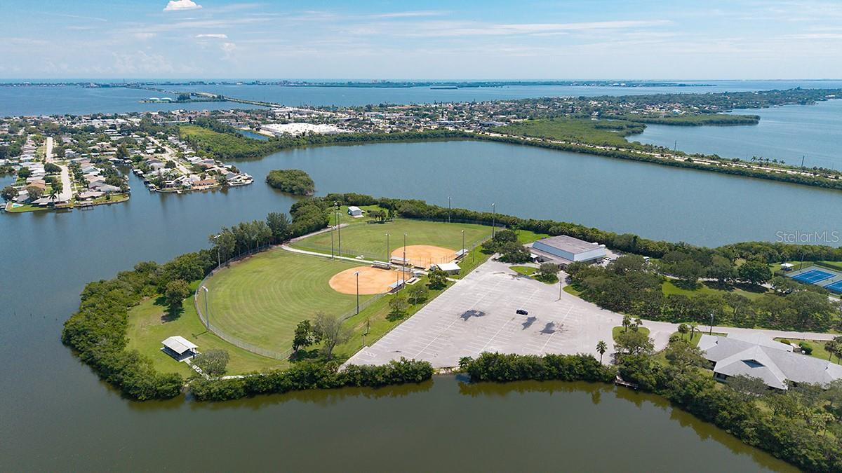 WINDWARD PRESERVE - Residential