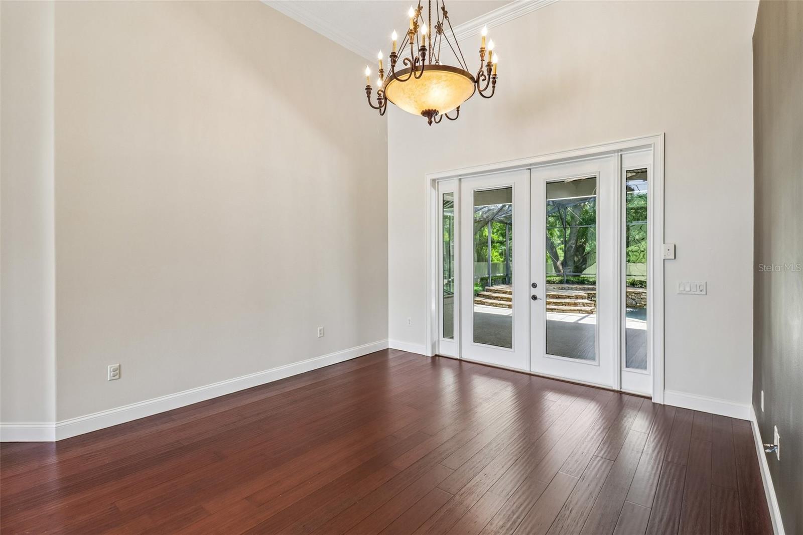 SILVER LAKE MEADOWS SUB - Residential
