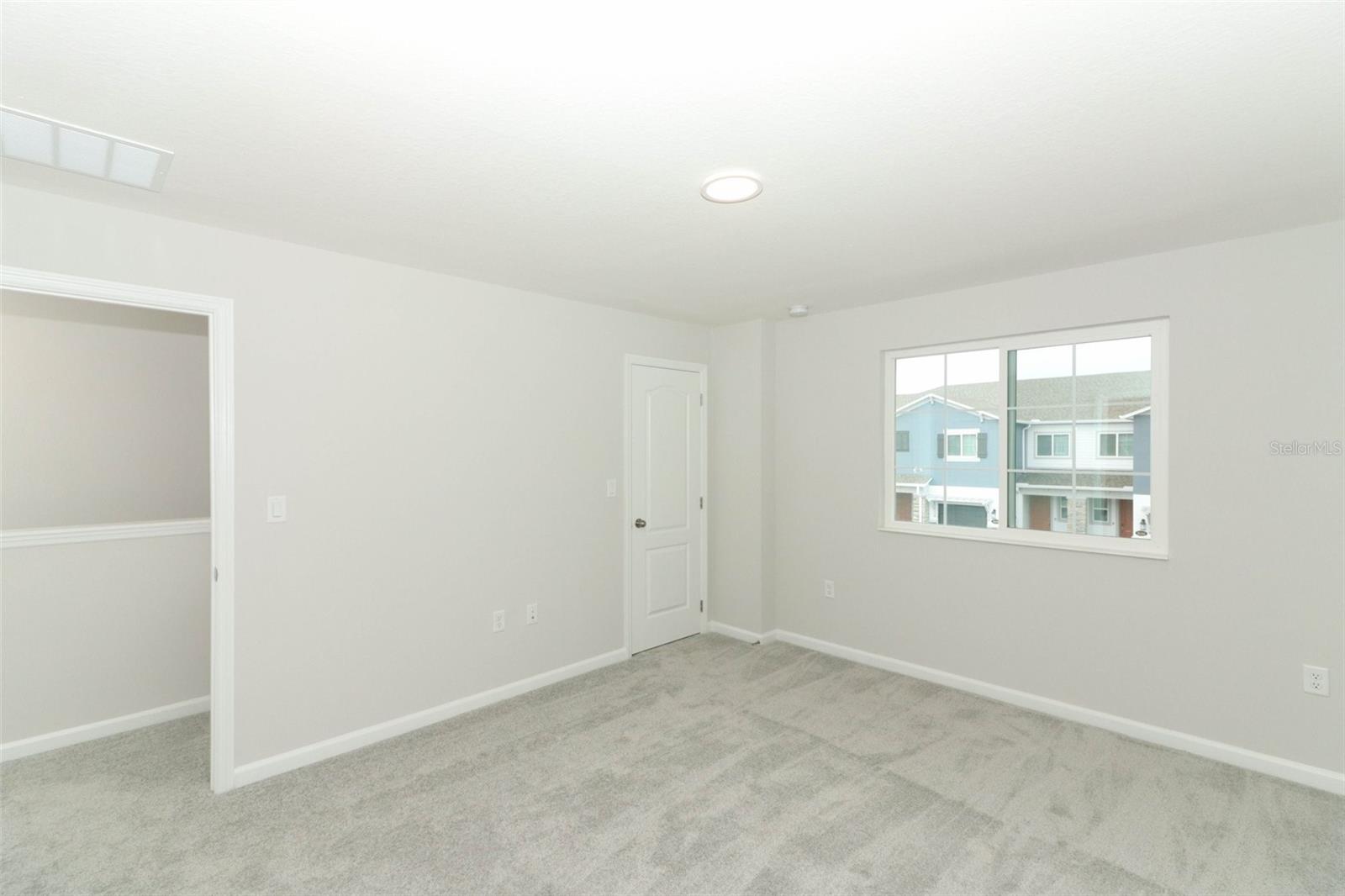 TOWNS AT TUSKAWILLA COMMONS - Residential
