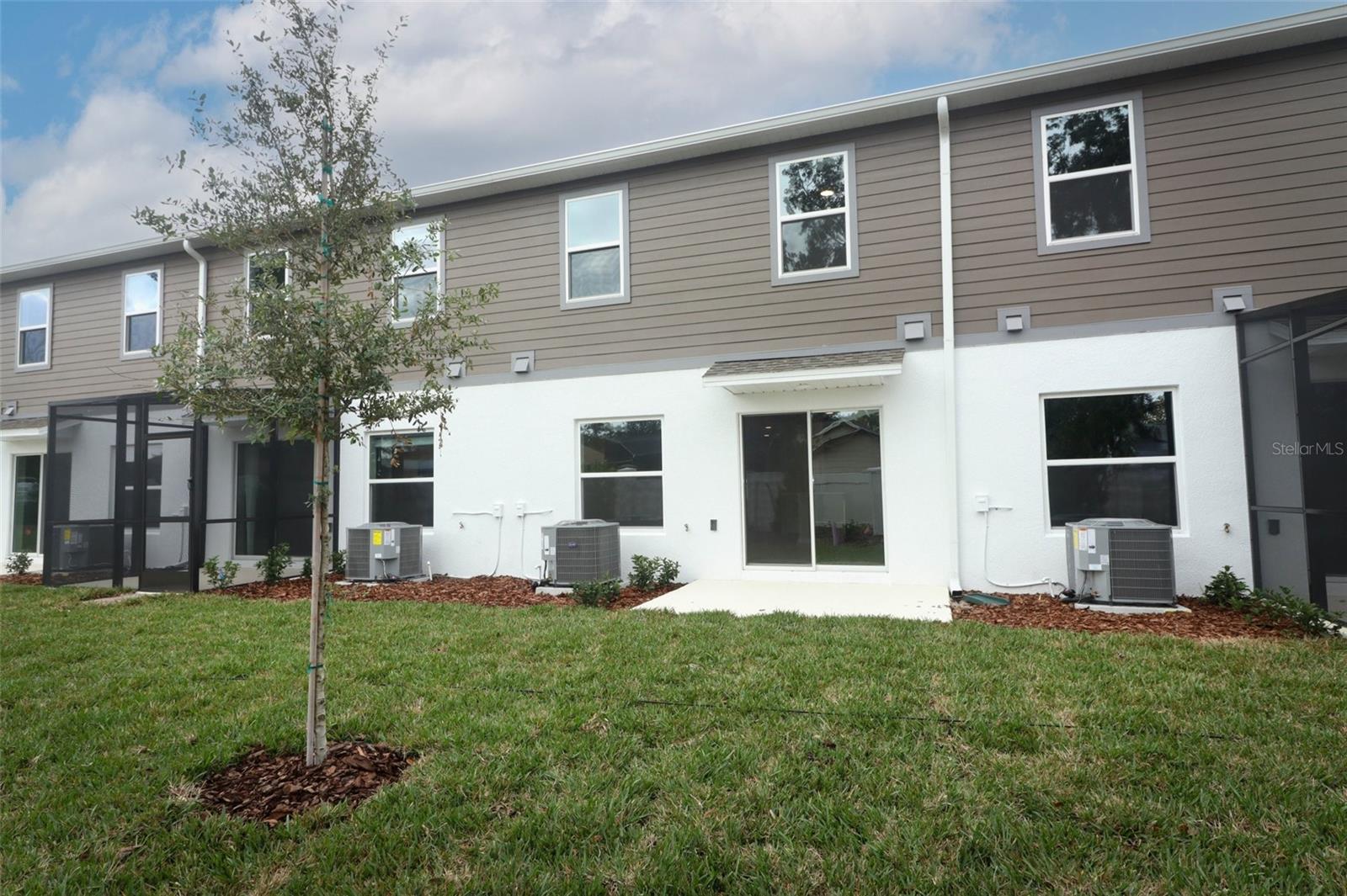 TOWNS AT TUSKAWILLA COMMONS - Residential