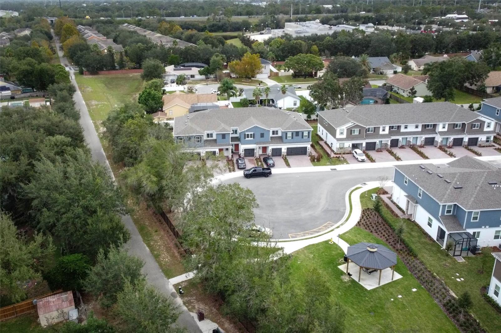 TOWNS AT TUSKAWILLA COMMONS - Residential