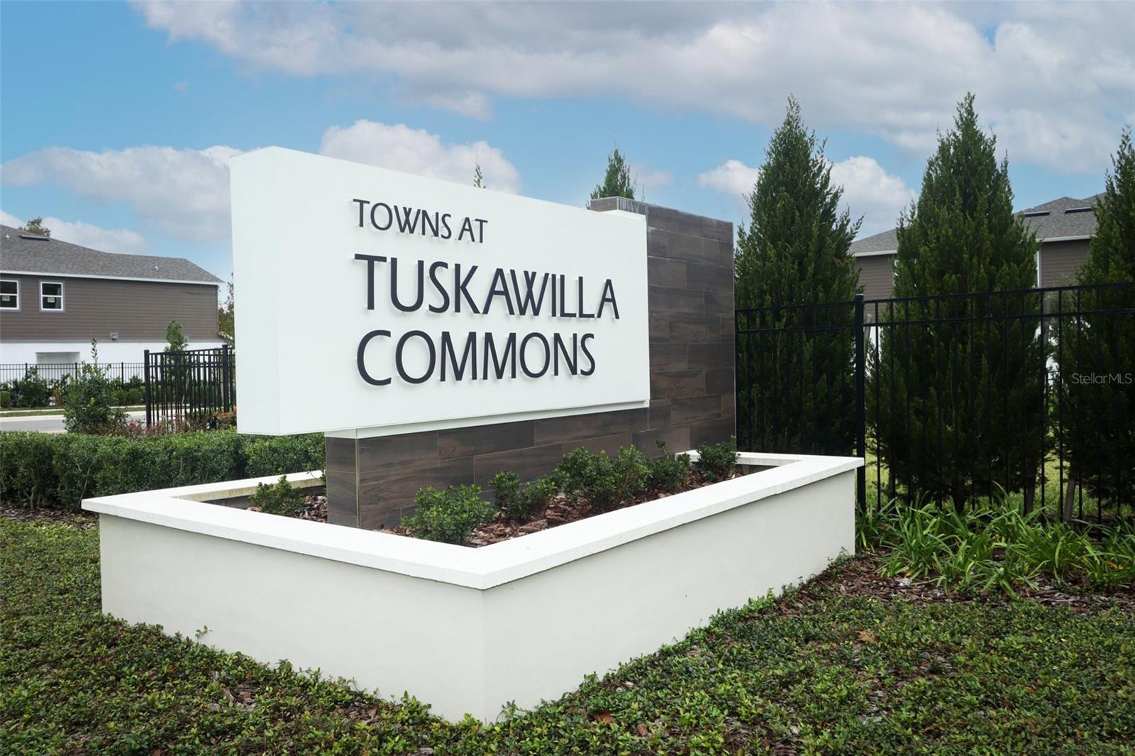 TOWNS AT TUSKAWILLA COMMONS - Residential