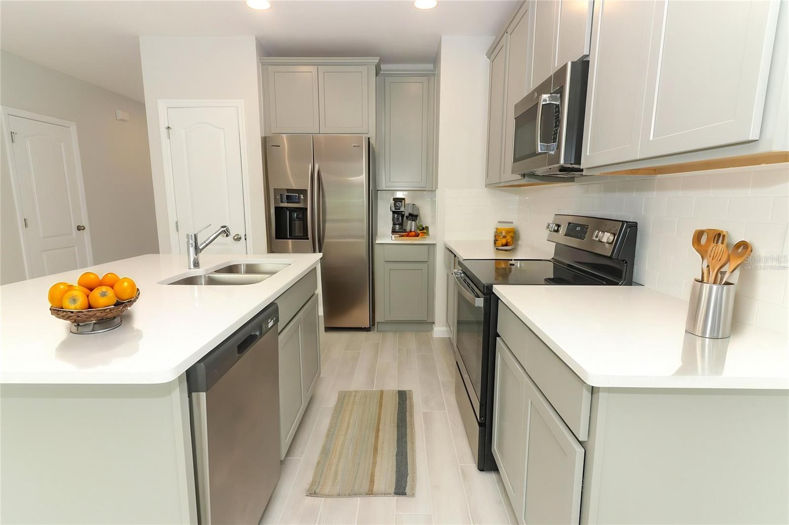 TOWNS AT TUSKAWILLA COMMONS - Residential