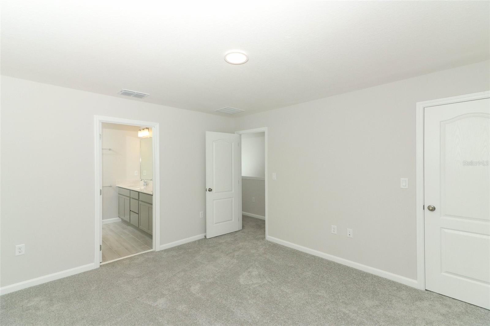 TOWNS AT TUSKAWILLA COMMONS - Residential