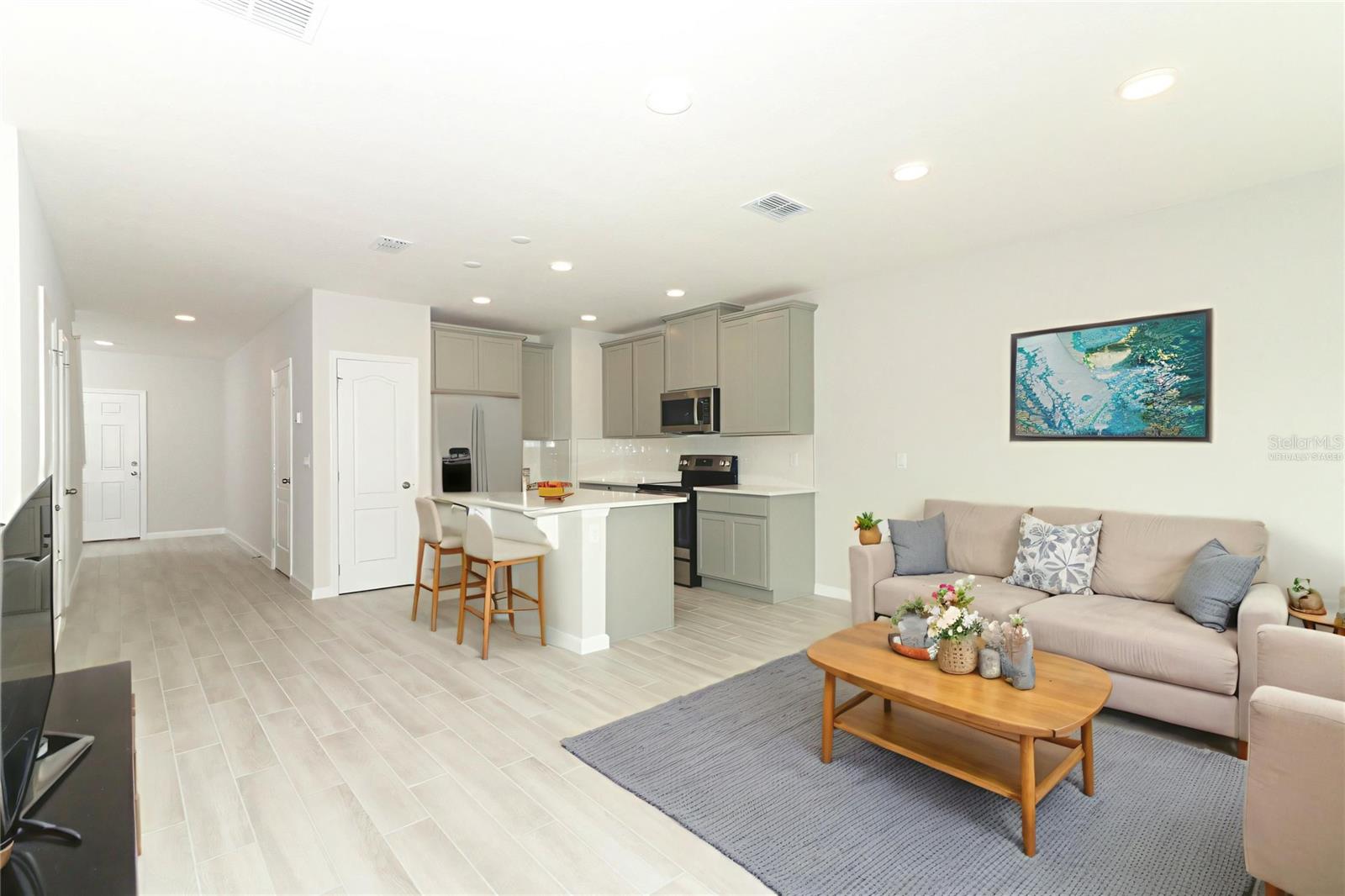 TOWNS AT TUSKAWILLA COMMONS - Residential