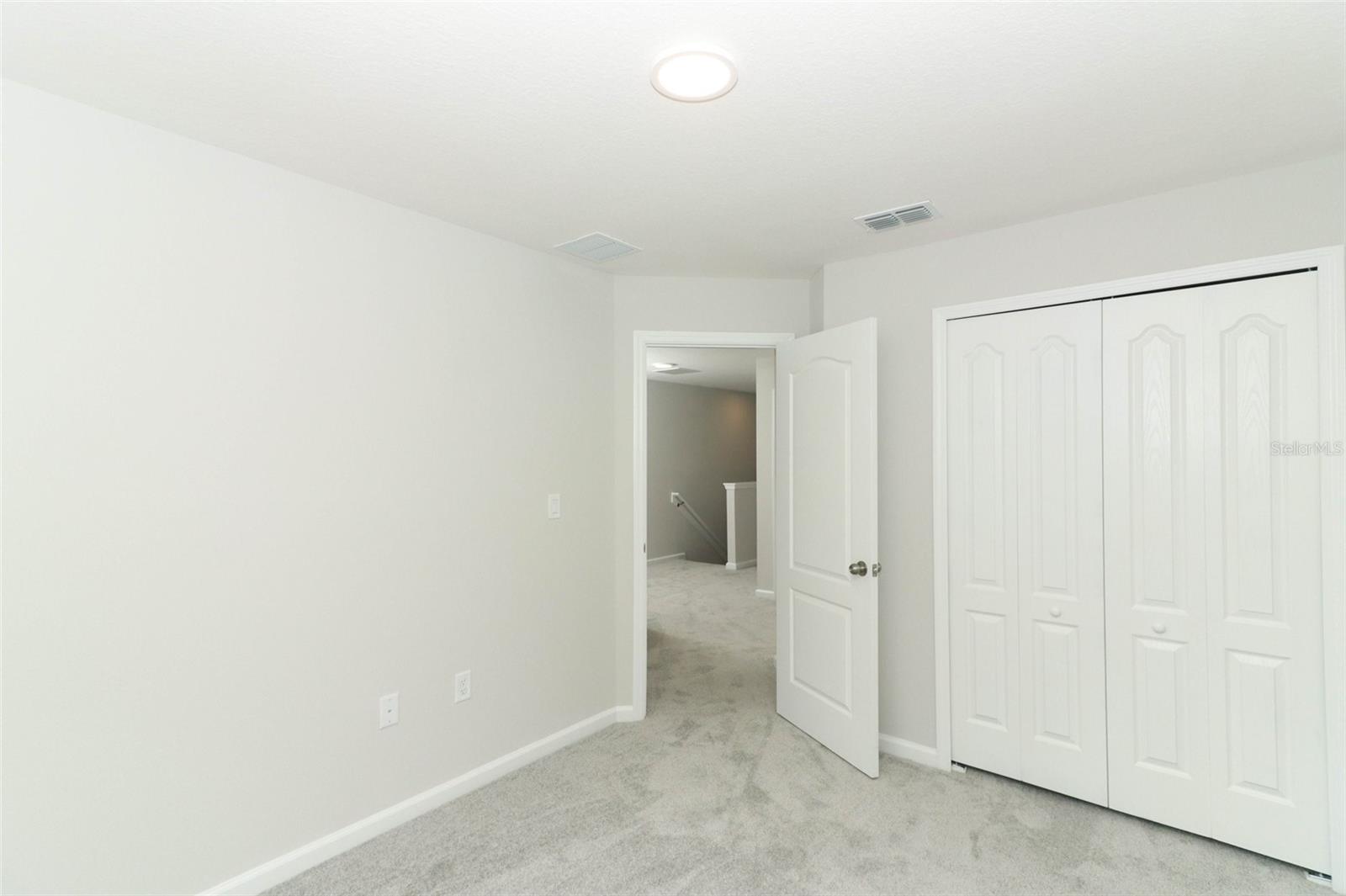 TOWNS AT TUSKAWILLA COMMONS - Residential