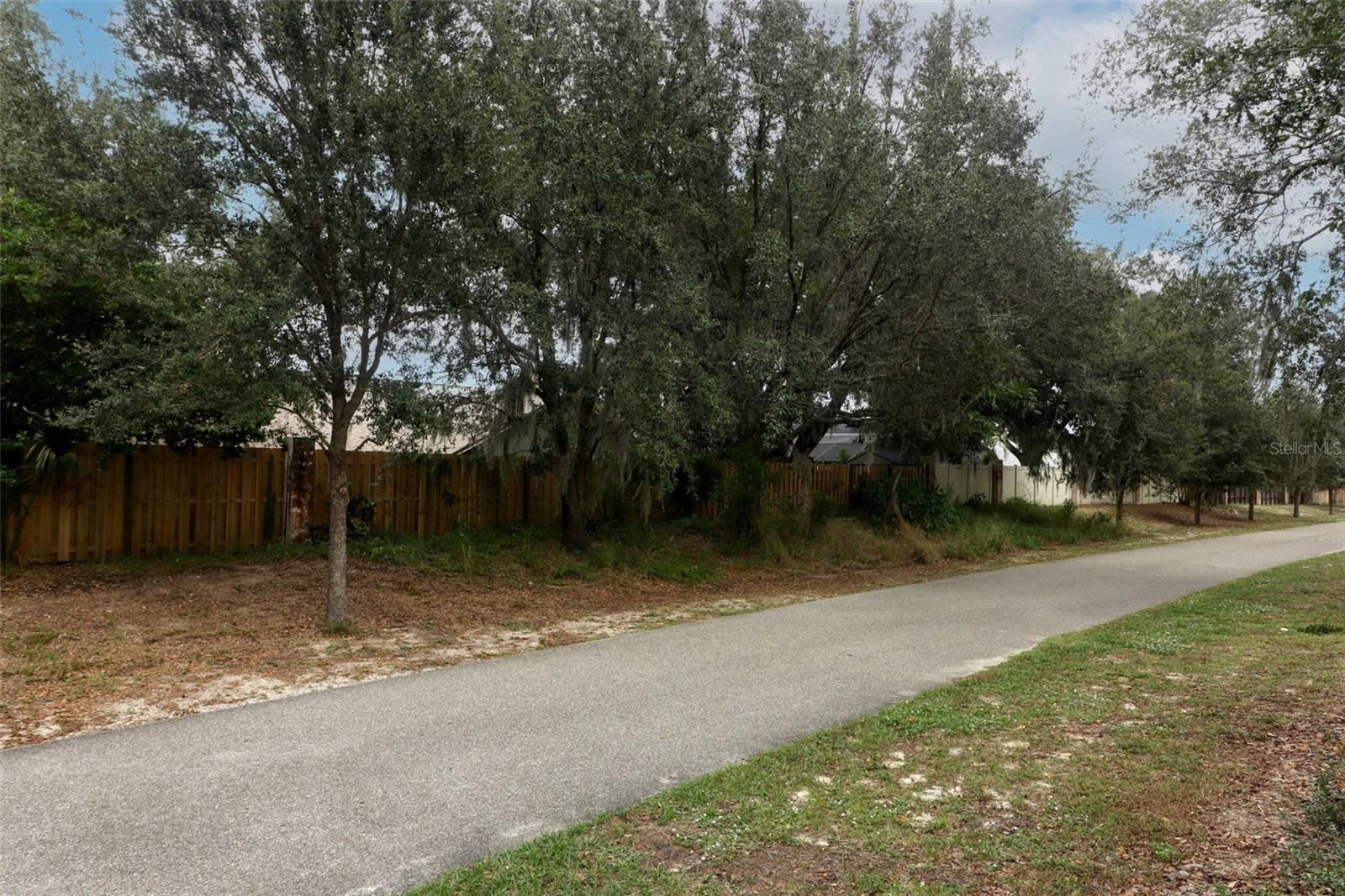 TOWNS AT TUSKAWILLA COMMONS - Residential