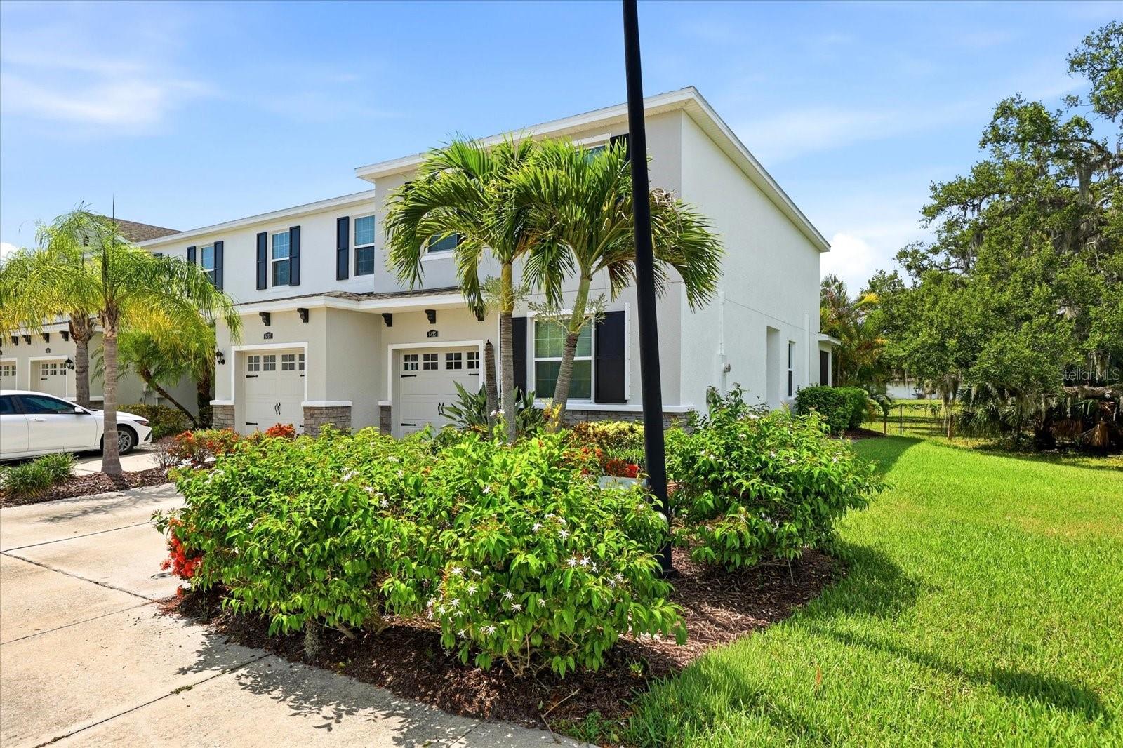 BAYTOWN SQUARE - Residential