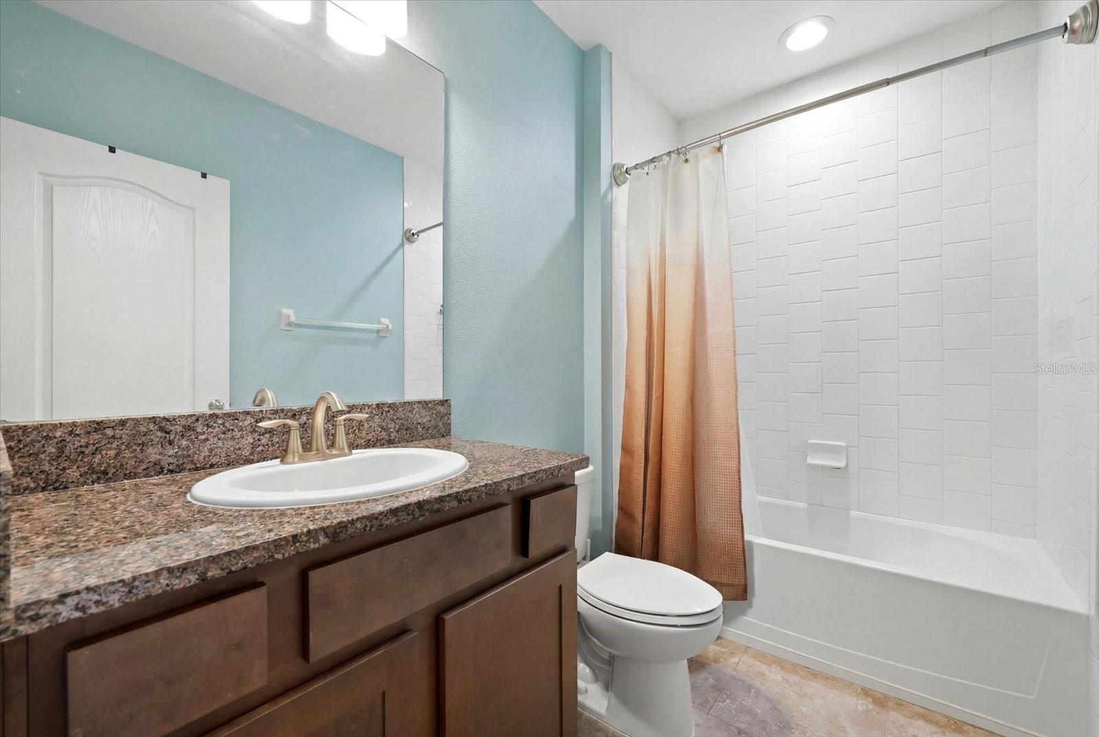 BAYTOWN SQUARE - Residential