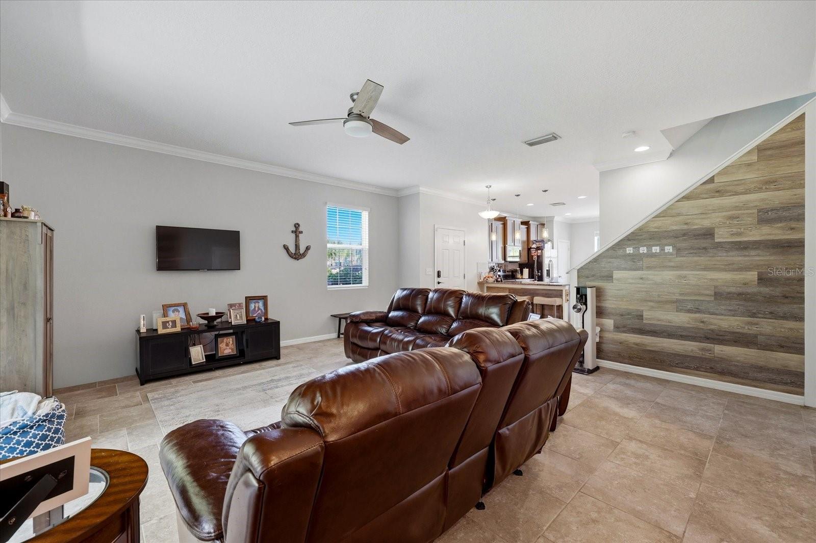 BAYTOWN SQUARE - Residential