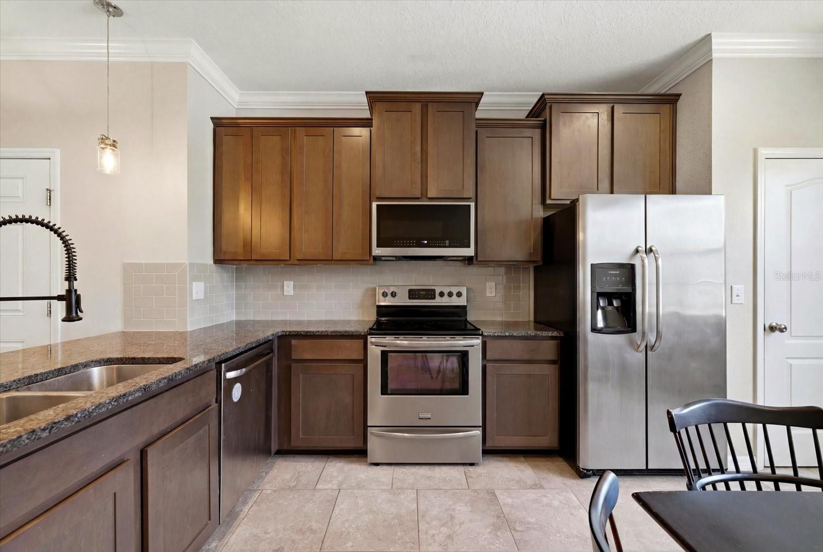 BAYTOWN SQUARE - Residential