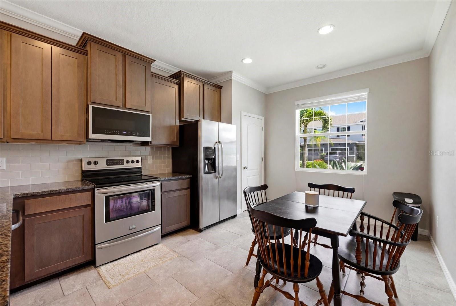 BAYTOWN SQUARE - Residential