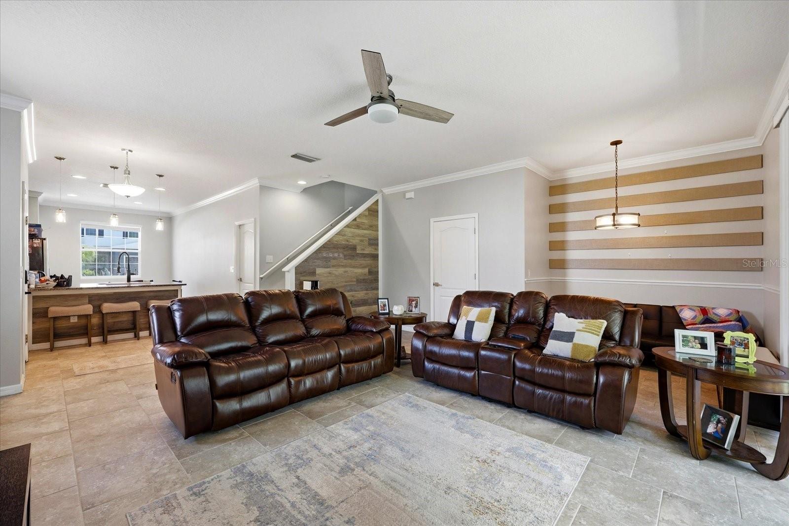 BAYTOWN SQUARE - Residential