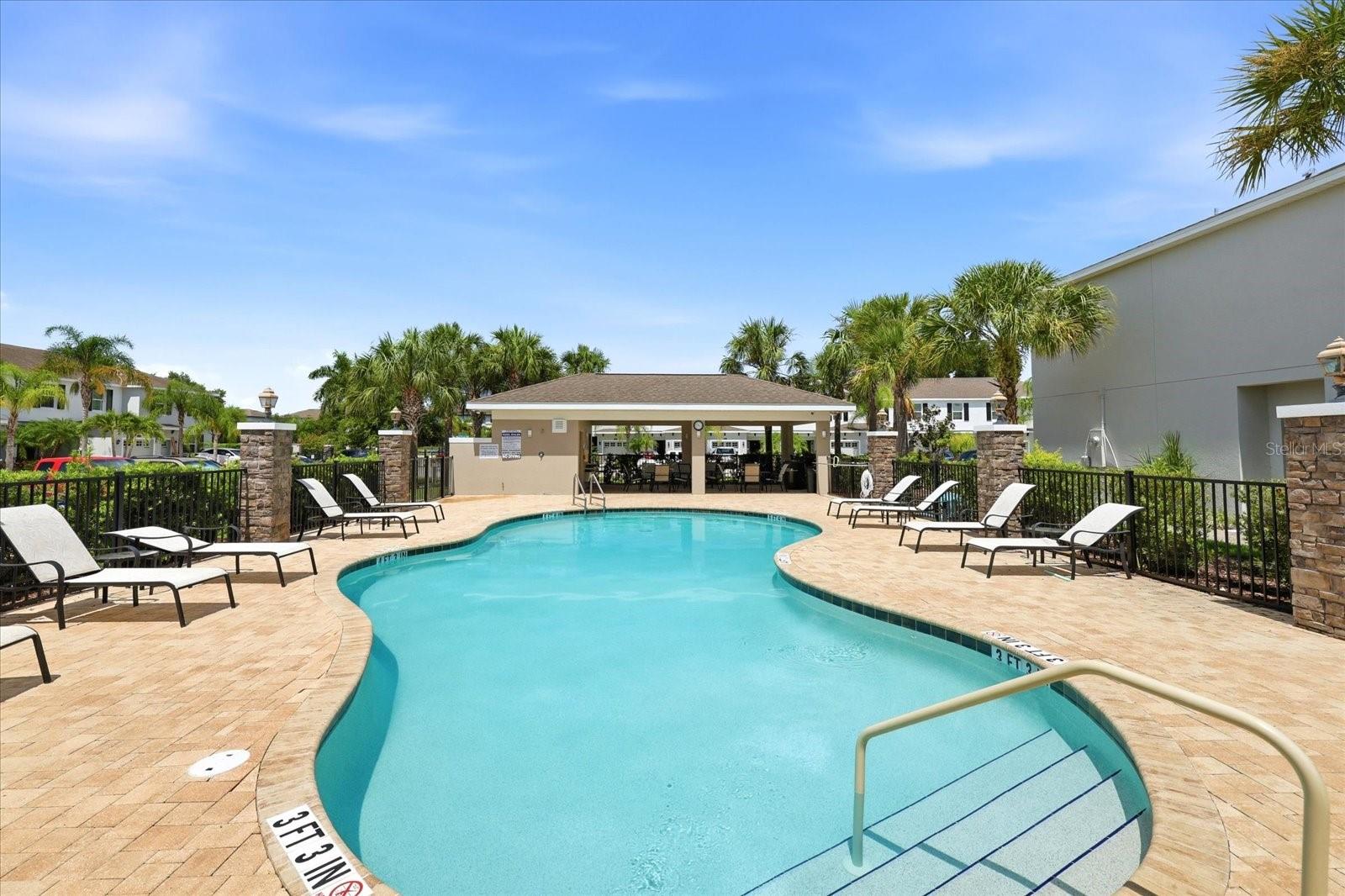 BAYTOWN SQUARE - Residential