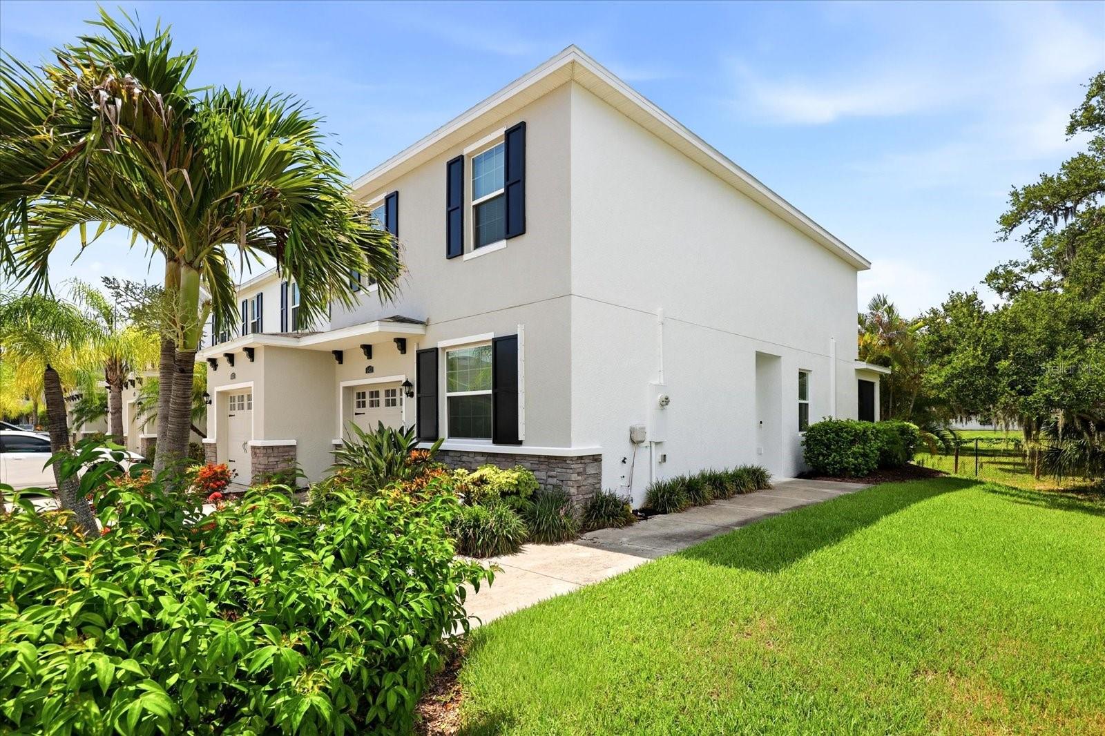 BAYTOWN SQUARE - Residential