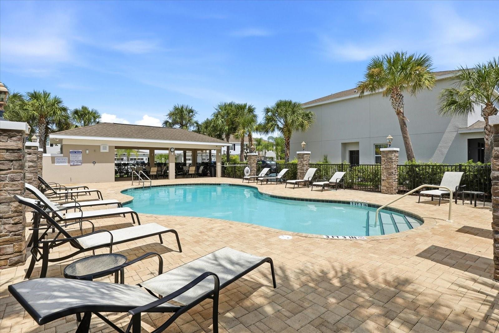 BAYTOWN SQUARE - Residential