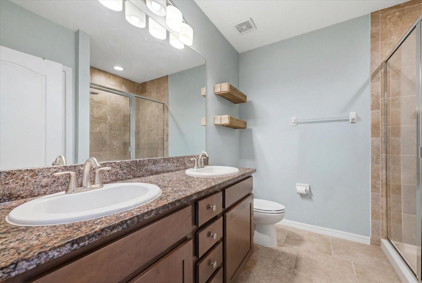 BAYTOWN SQUARE - Residential