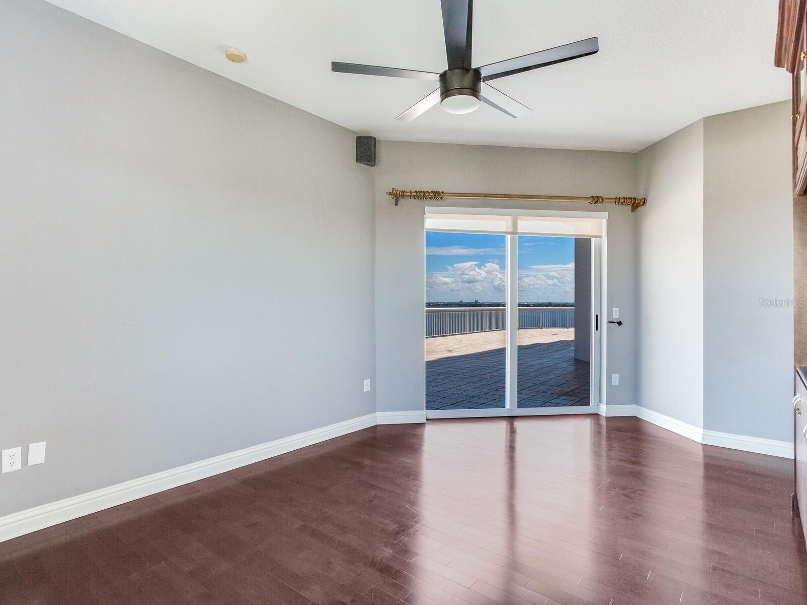 ALAGON ON BAYSHORE+ - Residential