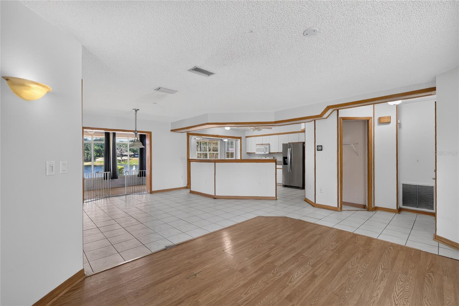 FRUITLAND PARK PALM VILLA - Residential