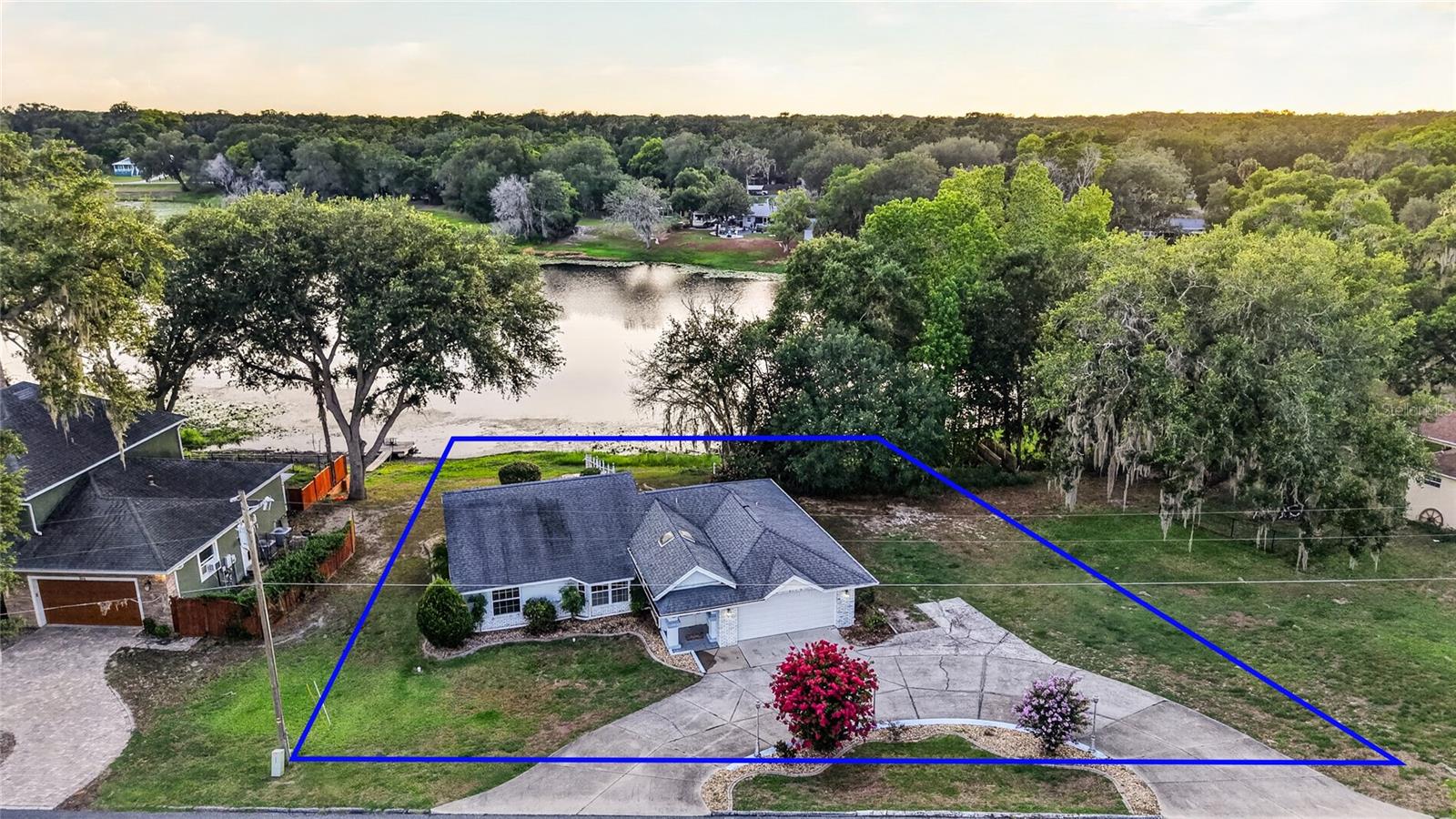 FRUITLAND PARK PALM VILLA - Residential