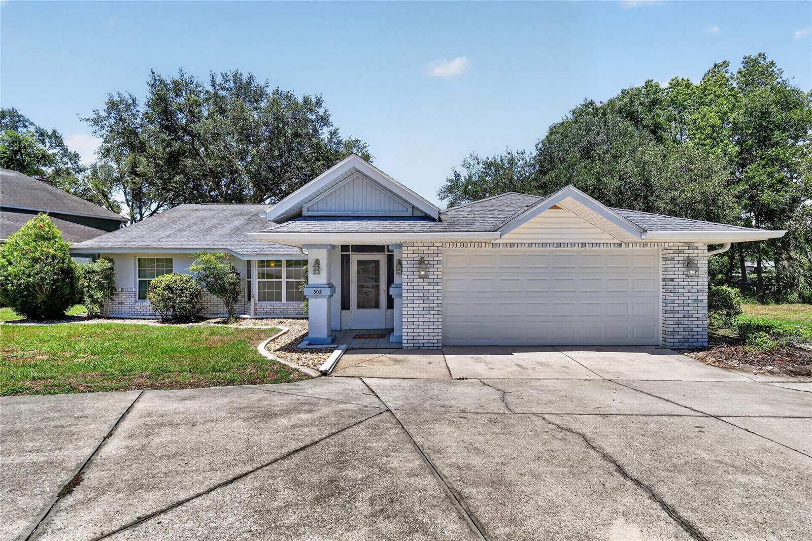 FRUITLAND PARK PALM VILLA - Residential