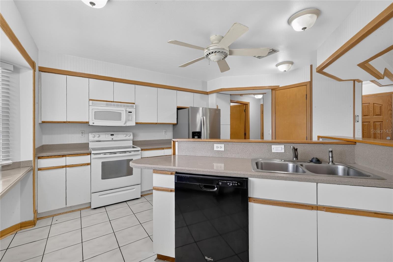 FRUITLAND PARK PALM VILLA - Residential