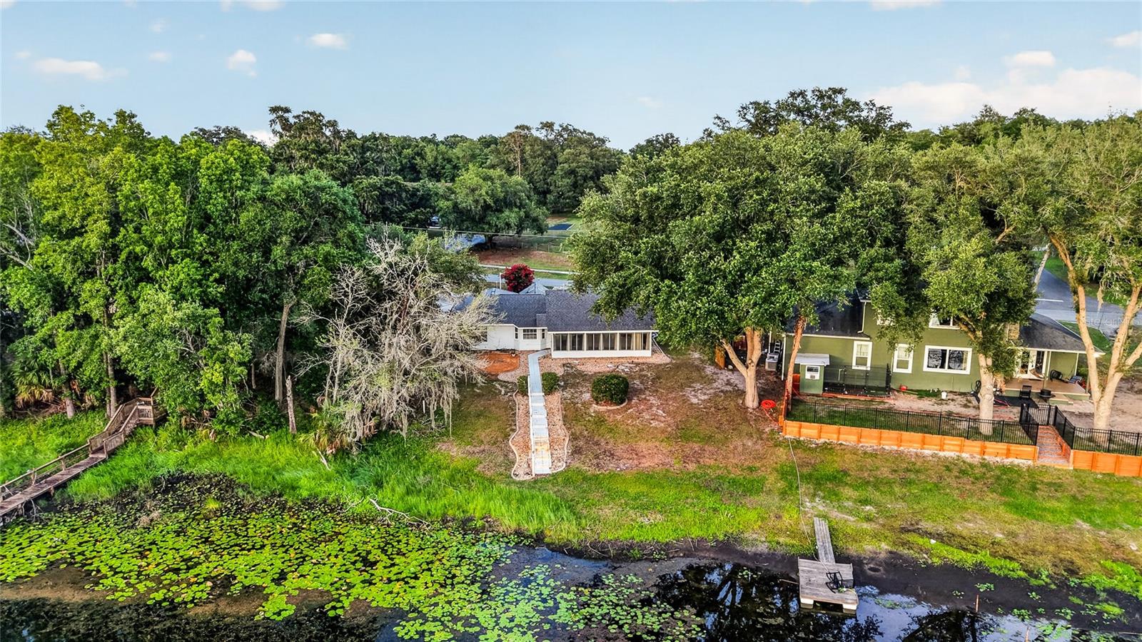 FRUITLAND PARK PALM VILLA - Residential