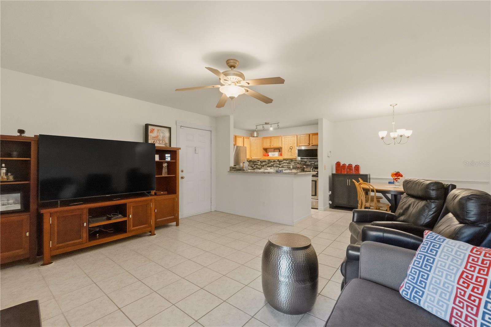 LAKEVIEW CONDO 06 - Residential