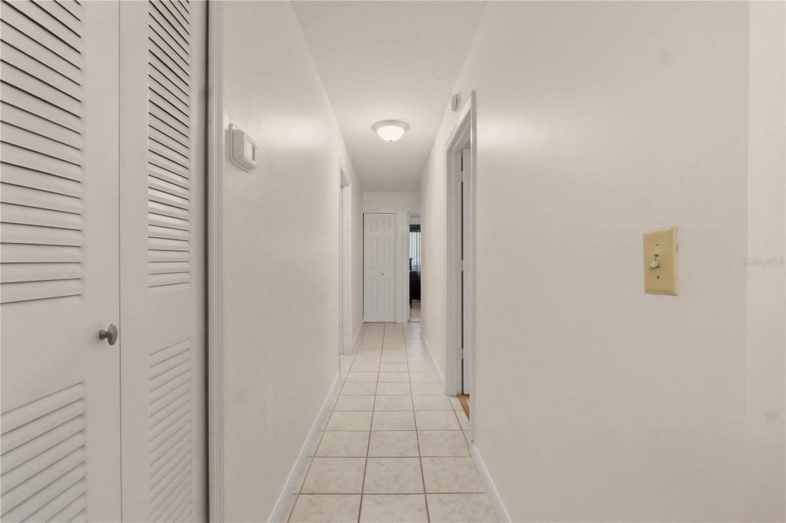 LAKEVIEW CONDO 06 - Residential