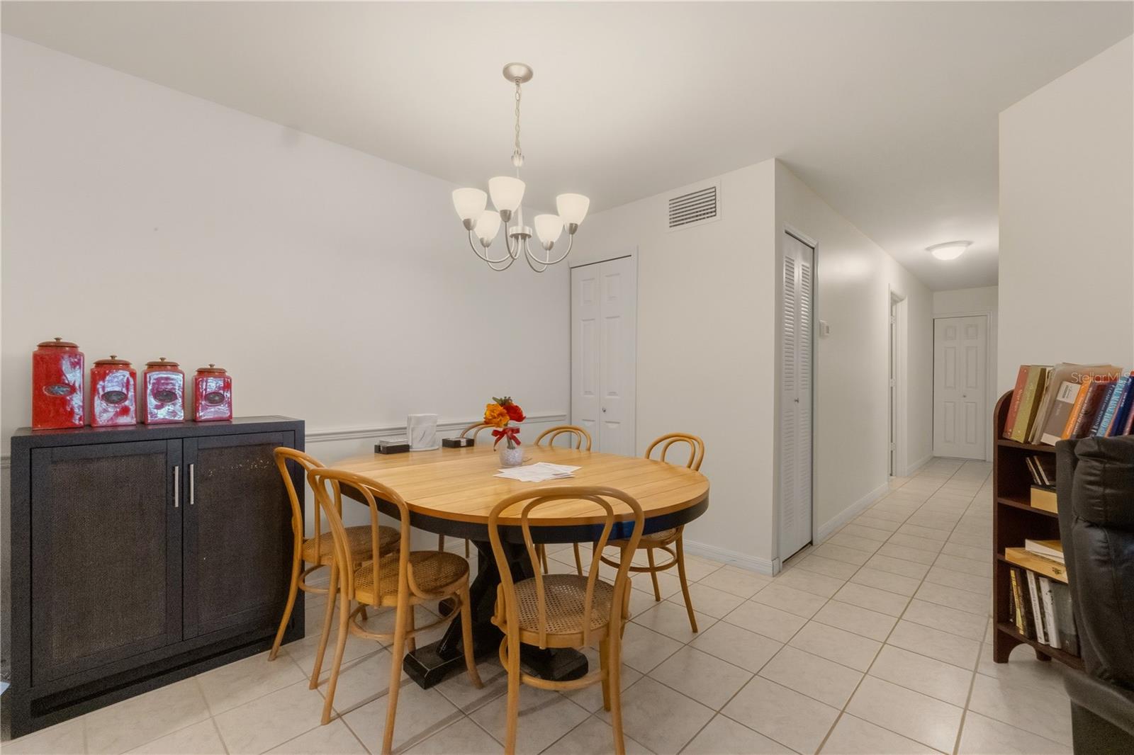 LAKEVIEW CONDO 06 - Residential