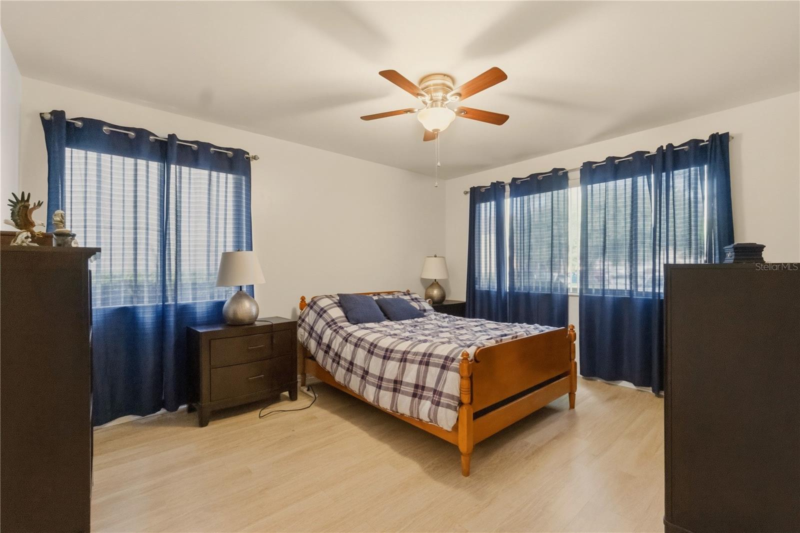 LAKEVIEW CONDO 06 - Residential