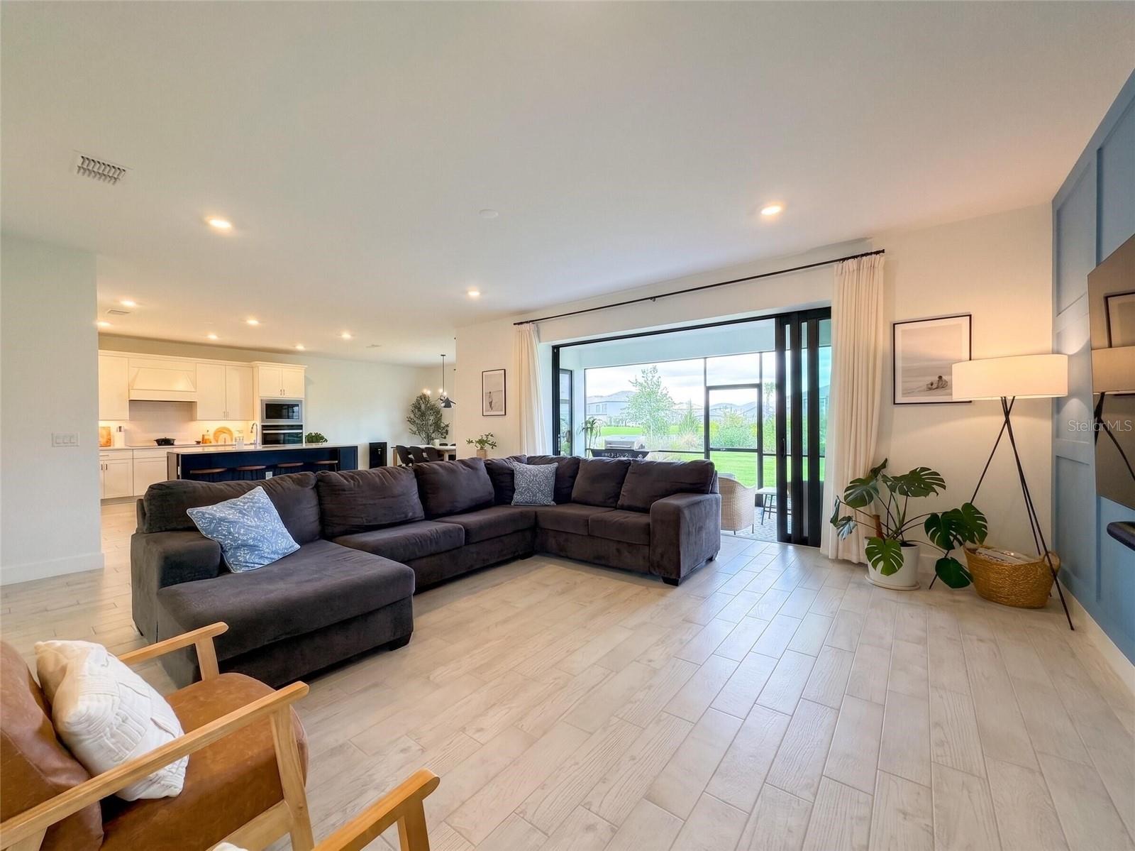 SAPPHIRE POINT PH IIIB - Residential