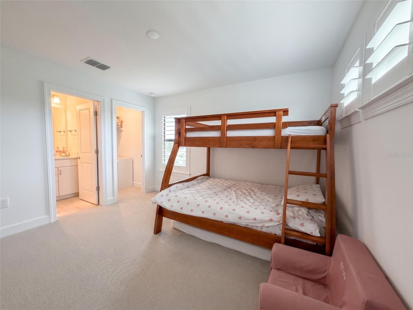 SAPPHIRE POINT PH IIIB - Residential