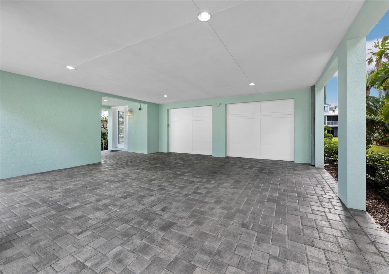 CONRAD BEACH - Residential
