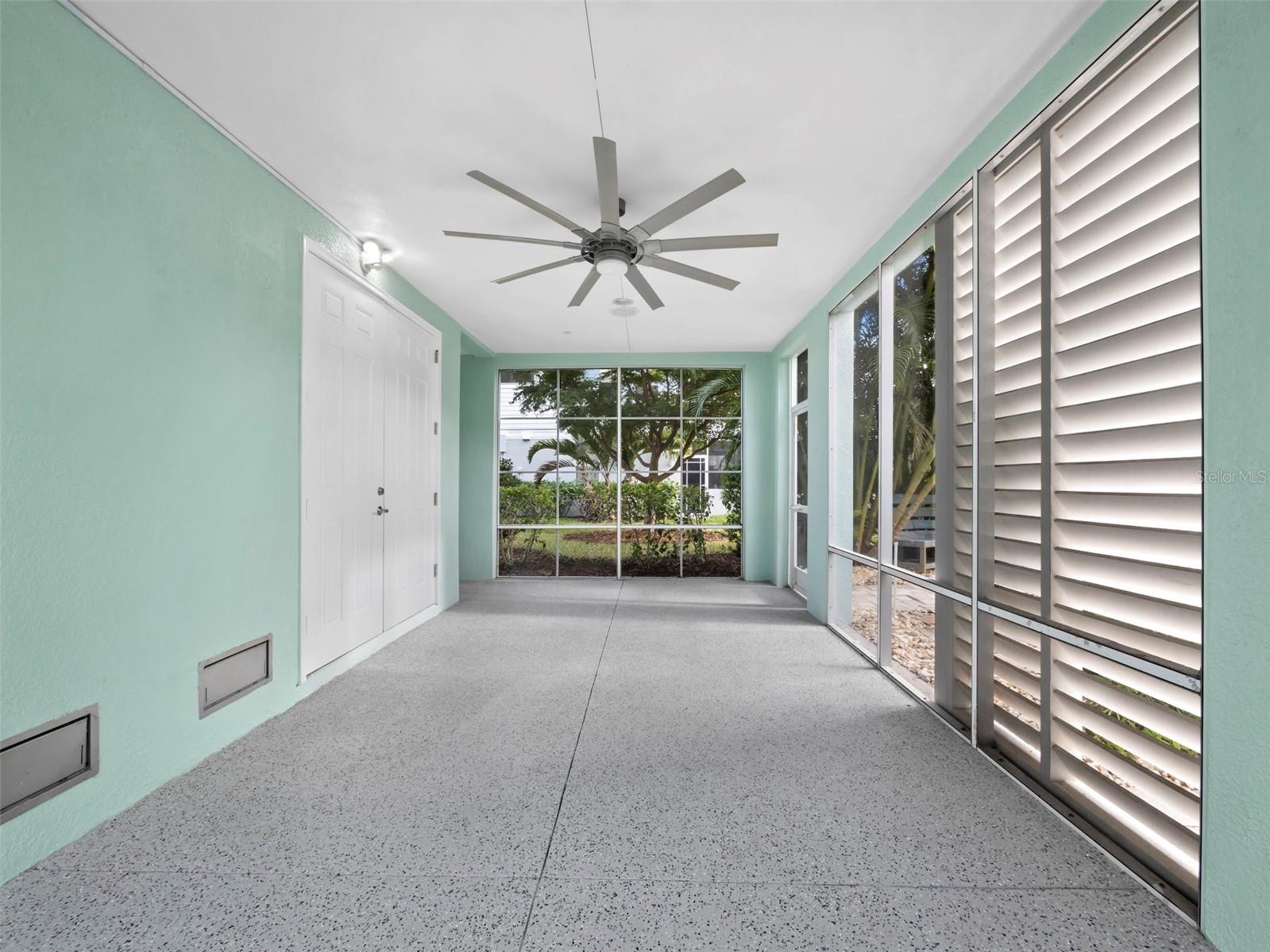 CONRAD BEACH - Residential