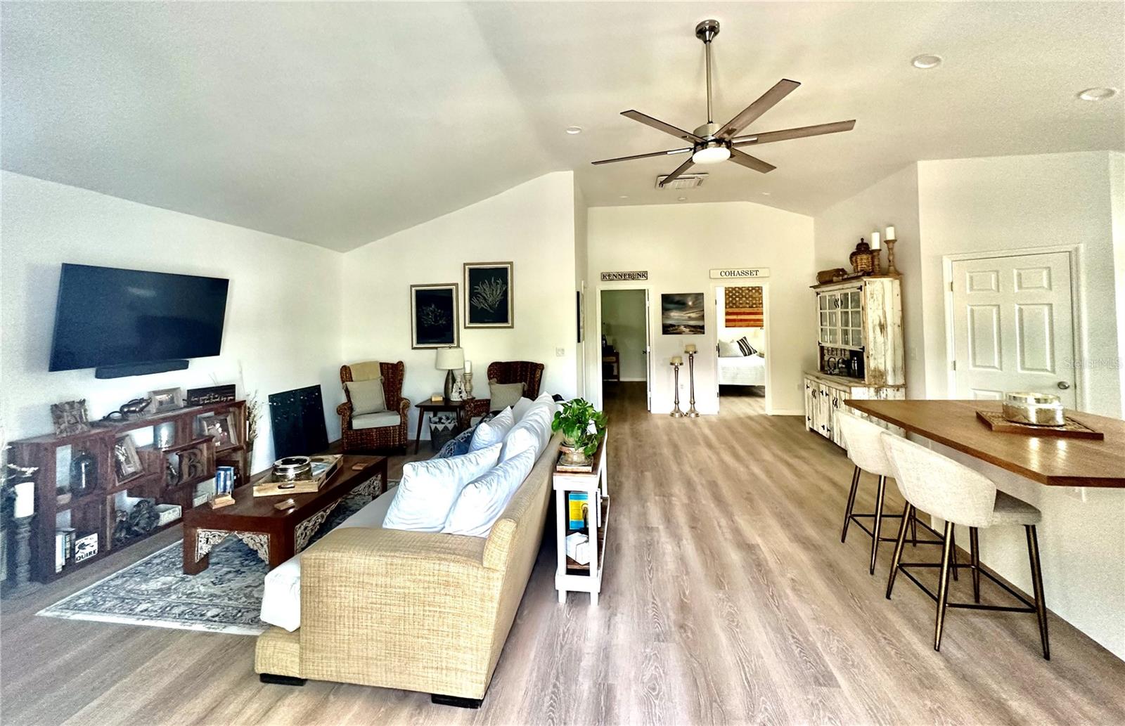 SANDERLING CLUB - Residential