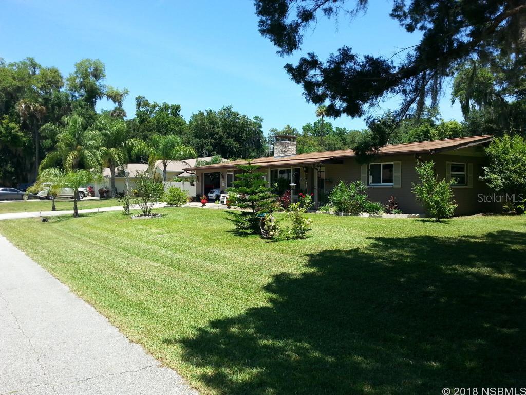 This beautiful  2/2 block house has a new roof as of 2018. This house is located on a large fenced Edgewater tripple lot. New Hot water Heater as of 2016. New Soffits around the house as of 2016! MOVE IN READY! ;Water: City