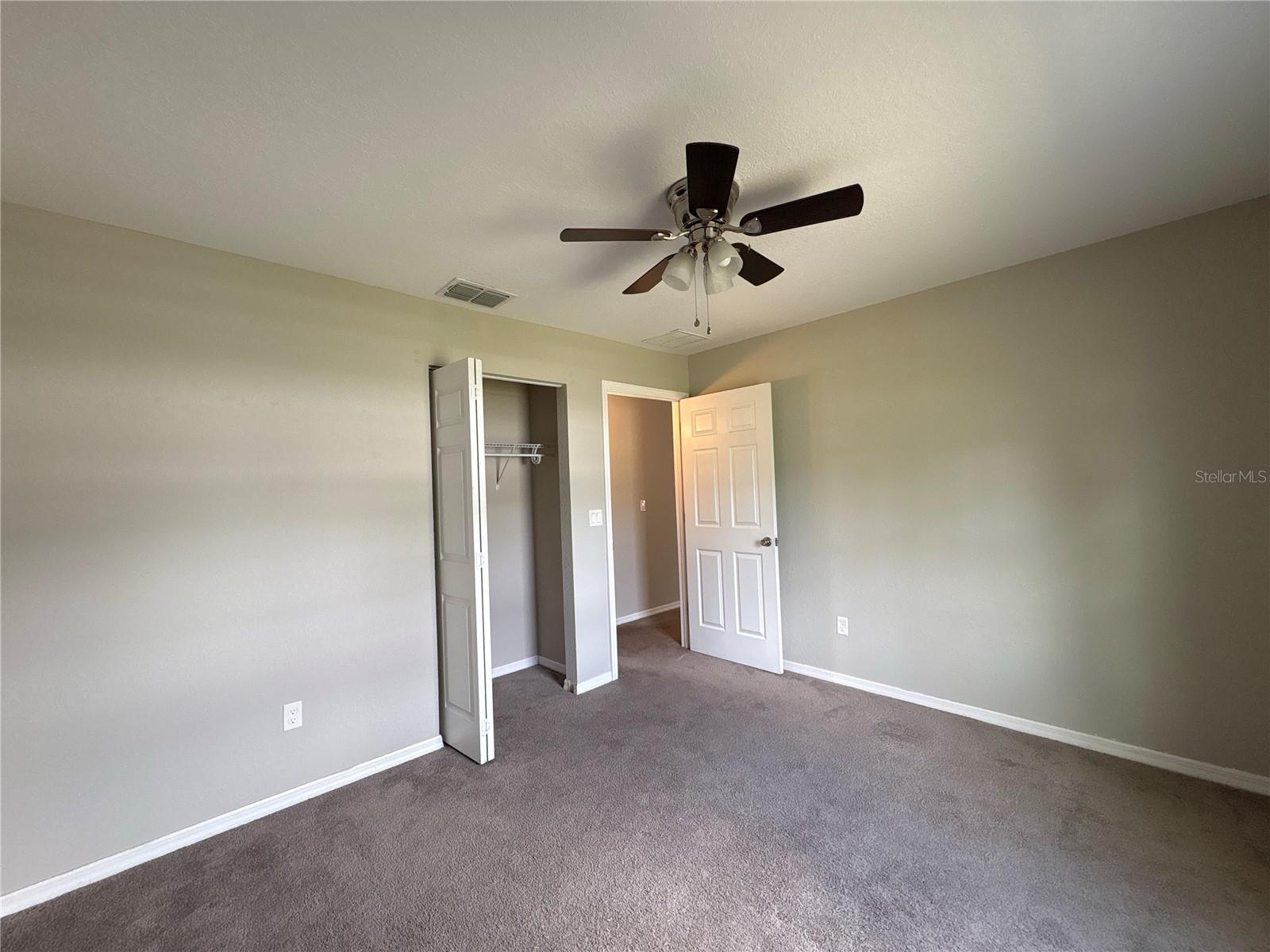 MARION OAKS UN 04 - Residential Lease