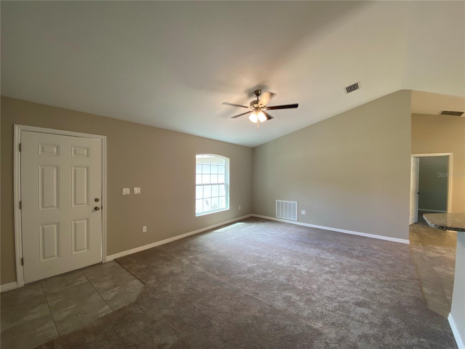 MARION OAKS UN 04 - Residential Lease