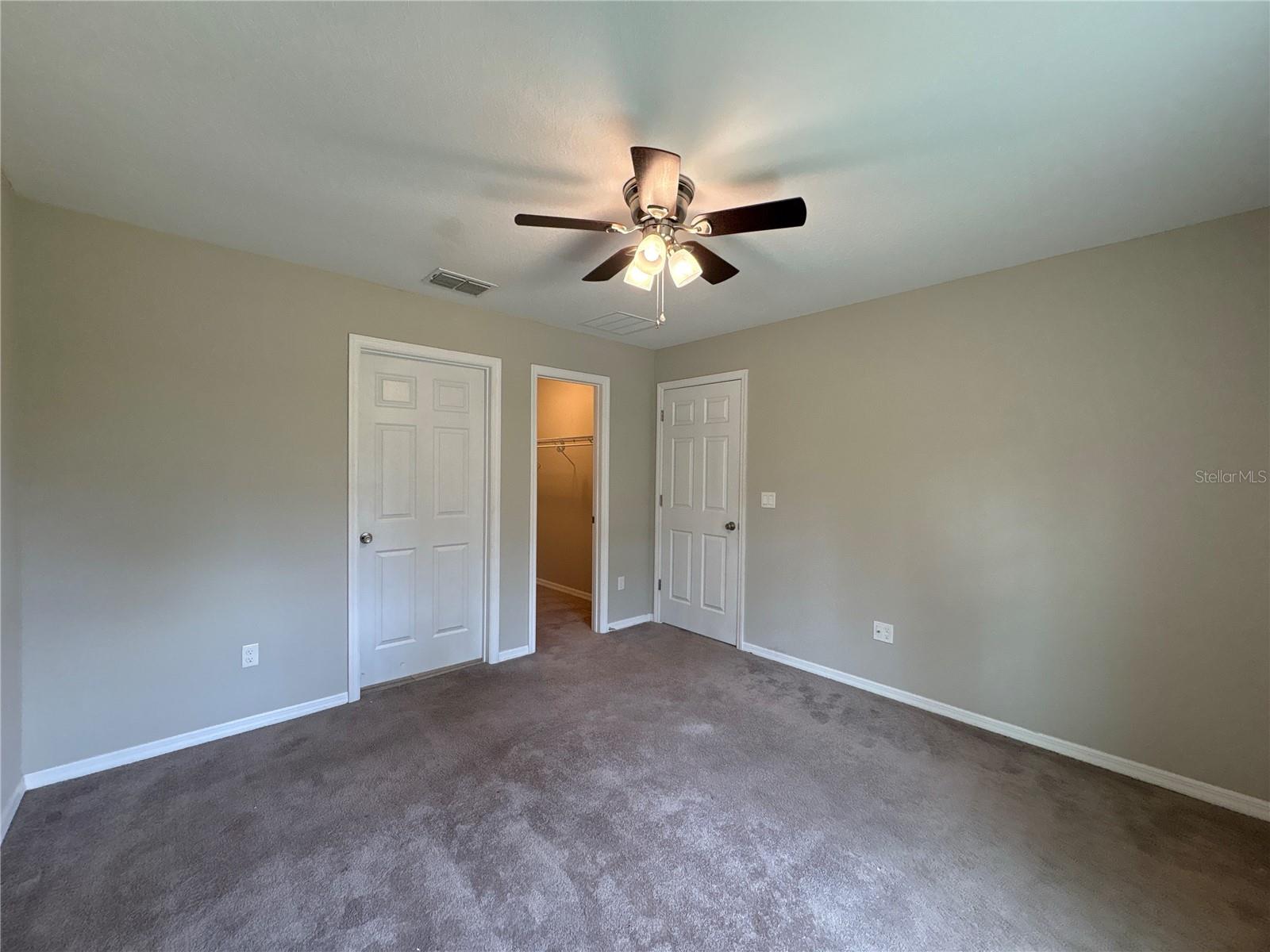 MARION OAKS UN 04 - Residential Lease