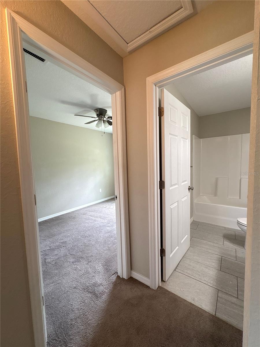 MARION OAKS UN 04 - Residential Lease