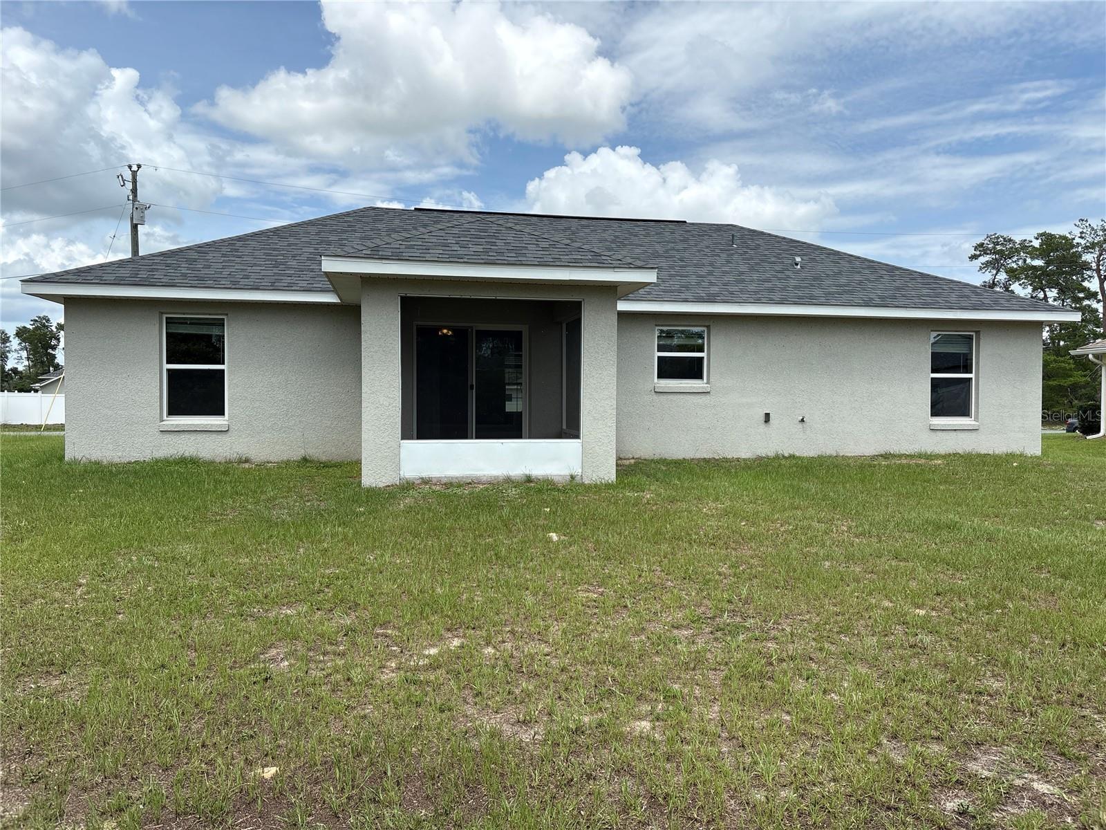 MARION OAKS UN 04 - Residential Lease