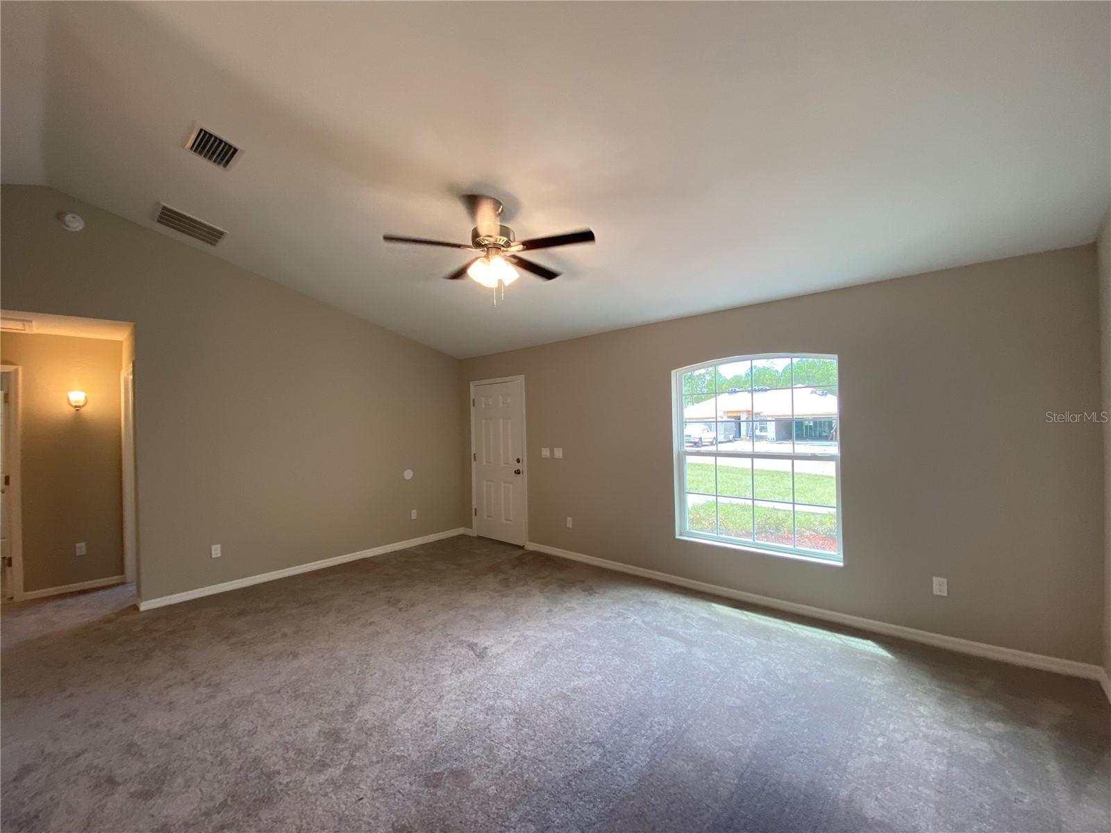MARION OAKS UN 04 - Residential Lease