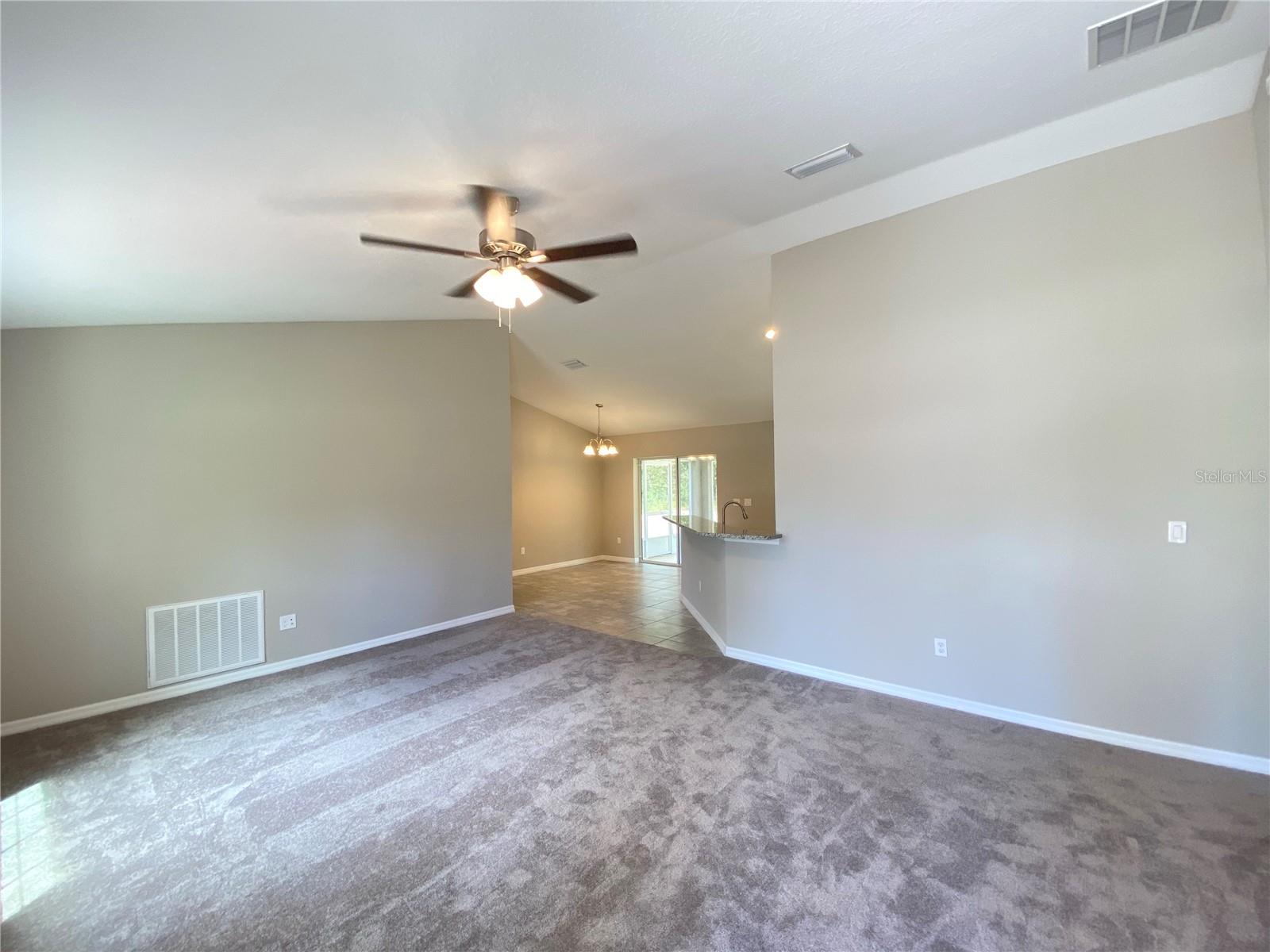 MARION OAKS UN 04 - Residential Lease