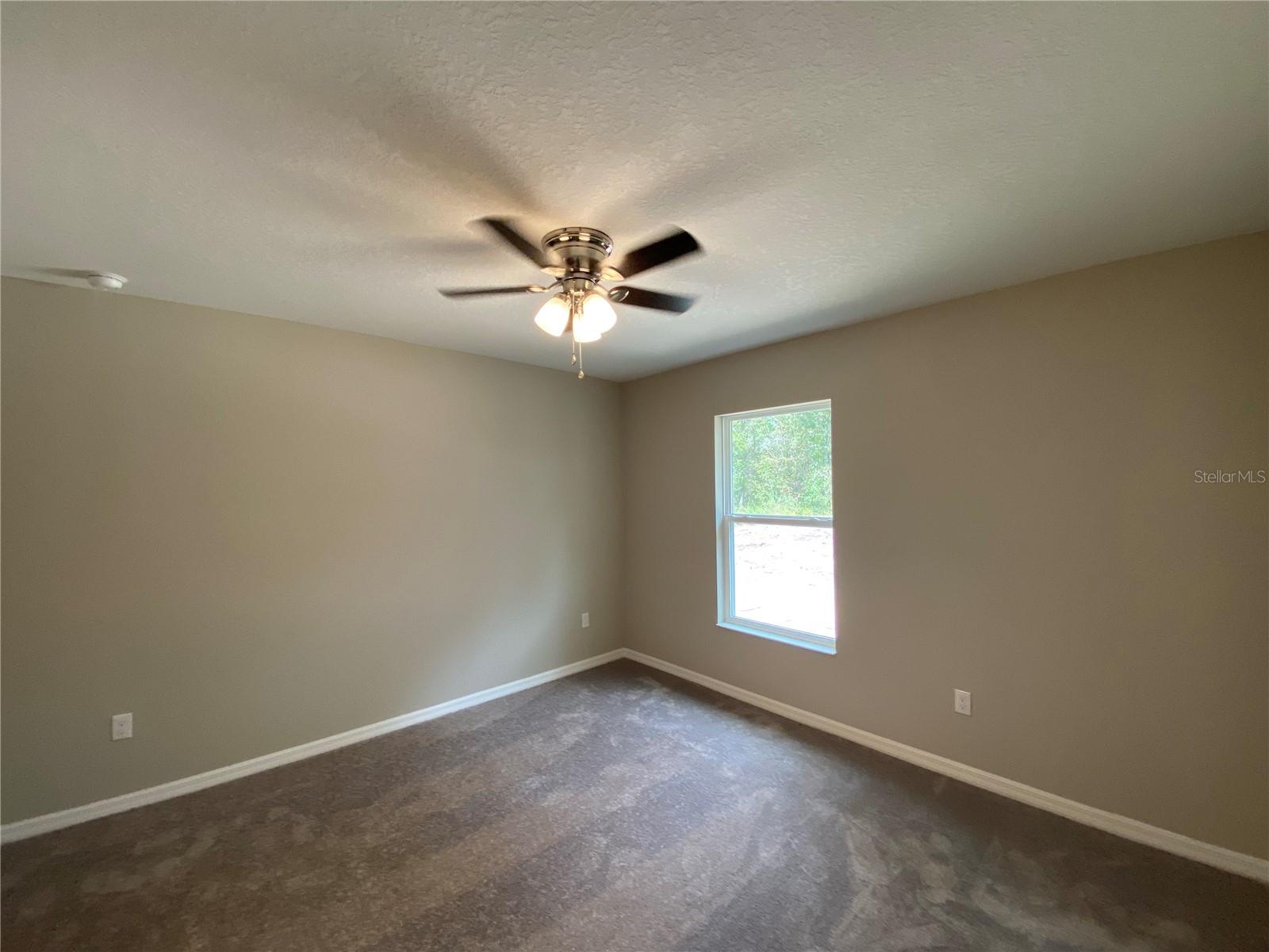 MARION OAKS UN 04 - Residential Lease